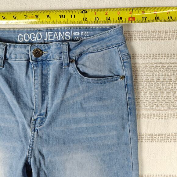 GoGo Jeans Light Wash High Rise Ankle Jeans Size 13/31 NEW - Picture 3 of 8